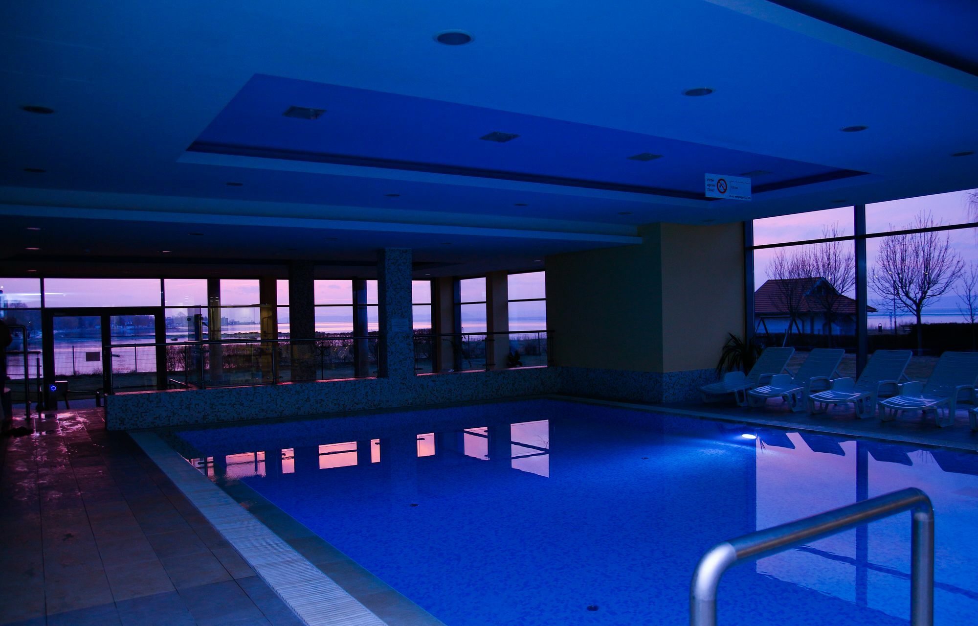 Club 218 Wellness Petra Apartman Siofok Bagian luar foto
