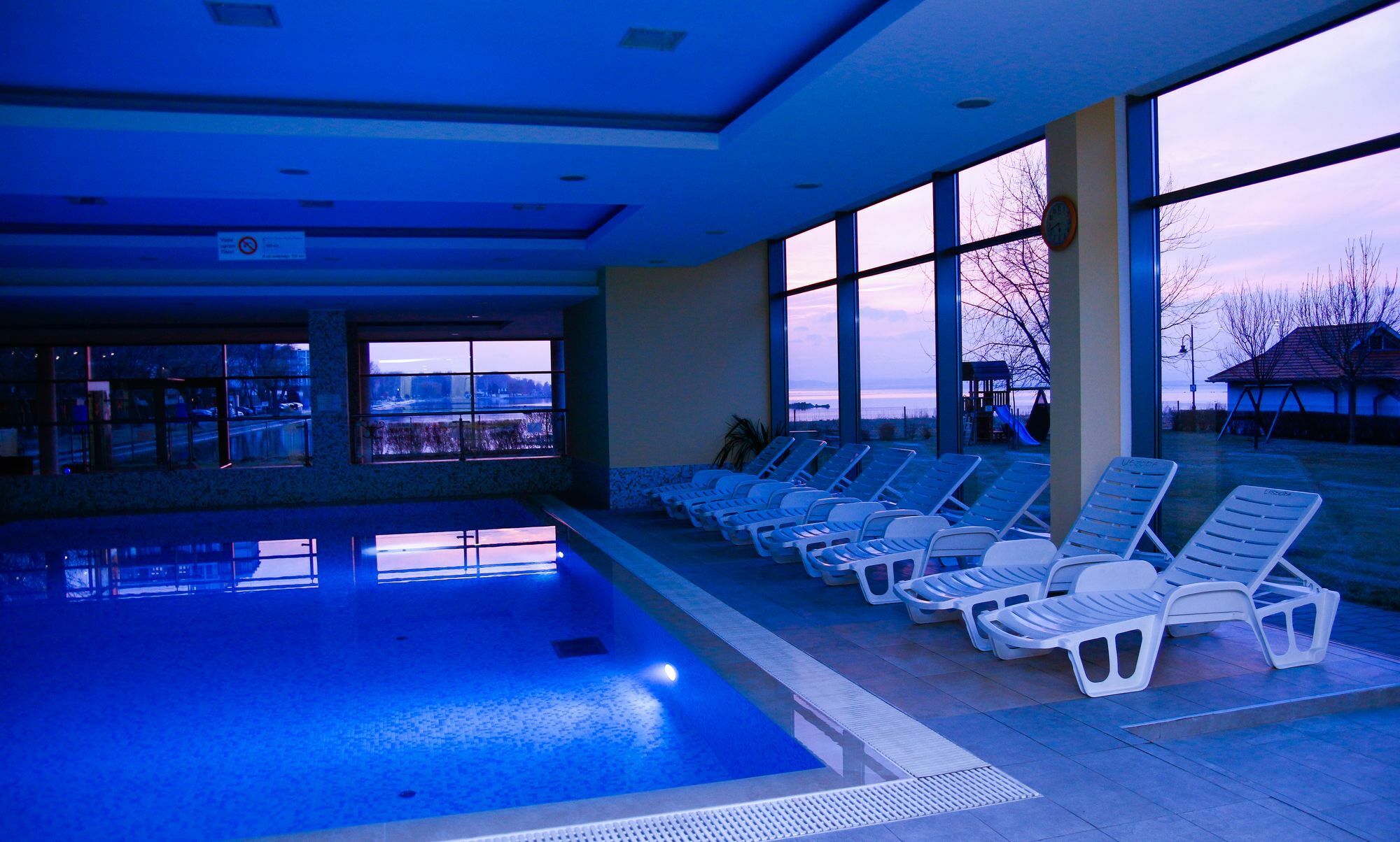 Club 218 Wellness Petra Apartman Siofok Bagian luar foto